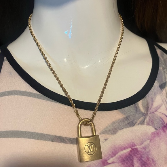 Louis Vuitton Accessories - Lock & Key 225